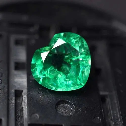 AAA+ Quality 9.50 Ct Natural Emerald Green Heart Cut Loose Gemstone ABC Jewelery